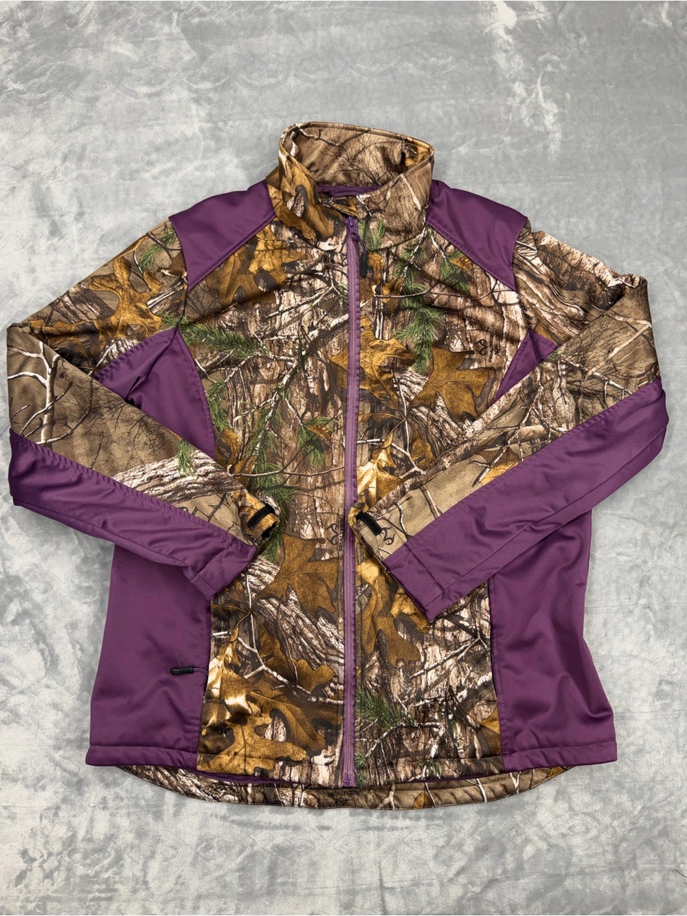 Realtree Donner Mountain Women's Purple & Camo Utility Softshell Jacket